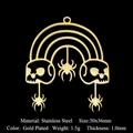 Détail du pendentif Halloween doré en acier inoxydable avec crâne et araignée, 30x36mm - Style Araignée Arc-en-Ciel Crâne Doré (LA694-2x5)