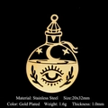 Detalle de un colgante de poción dorada con motivos de luna y estrella en acero inoxidable puro - Estilo Frasco de Poción Dorado (LA702-2x5)