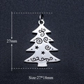 Vue détaillée d'un pendentif sapin de Noël évidé en acier inoxydable de 27x18mm - Style Sapin de Noël Argenté (JA338-1)