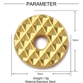 Détail d'un pendentif rond doré en acier inoxydable de 12 mm avec gravure géométrique - Rond à Texture de Grille (XF163)