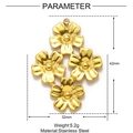 Vue détaillée des paramètres du grand pendentif tournesol doré en acier inoxydable - Style de Losange à Quatre Fleurs (XF040)