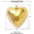 Vue détaillée du pendentif cœur doré en acier inoxydable avec ses dimensions précises - Cœur Ondulé (XF167)