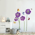 Détail de stickers muraux fleurs violettes et papillons colorés pour décoration salon - Fleurs Violettes (MLD)