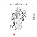 Detalle de vinilo Keep Smiling con labios rojos y dimensiones de 40x60cm - 58*40cm