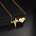 Collana minimalista in oro acciaio 304 con battito cardiaco e ciondolo a cuore lucido - Oro