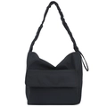 Bolso de hombro minimalista de nailon negro con correa fruncida tipo nube y bolsillo frontal - Negro