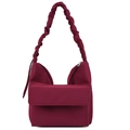 Bolso de hombro de nailon burdeos con correas fruncidas y bolsillo frontal de solapa - Rojo