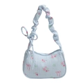 Florale Seersucker Schultertasche mit rosa Rosen und gerafftem Träger für den Alltag - Blau