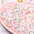 Perles acryliques irisées avec fleurs blanches en relief pour bijoux DIY - 18mm / Perle Blanche + Fleur Blanche