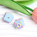 Perline quadrate DIY azzurre con motivi donut 3D a rilievo per creazione di gioielli - 1.6x1.9cm / Azzurro