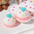 Miniatures de cupcakes en résine avec base rose et cœur vert pour loisirs créatifs - Fond Rose à Pois Cœur Bleu