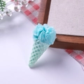 Accessoire DIY cornet de glace bleu clair en tulle et résine pour décoration cheveux - Glace à la Boule Bleue