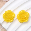 Zwei hellgelbe Barock-Rosenanhänger aus Harz für DIY-Schmuck und Haarschmuck-Zubehör - 19mm / Elfenbeingelb