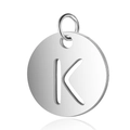 Pendentif rond en acier inoxydable poli argenté avec un design ajouré de la lettre K - Argent Lettre Creuse K (T514S-K)