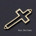 Pendentif croix ajourée en acier doré avec deux anneaux, taille 26x15 mm - Croix Creuse Longue Dorée (T924-2)
