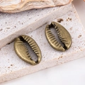 Lot de deux pendentifs coquillages en alliage bronze vieilli pour bijoux DIY thème mer - Coquille-Bronze / 12x18.5