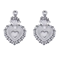 Colgantes de corazón sagrado en acero inoxidable plateado con bordes calados - Estilo Corazón Llameante Encaje Calado (L250507-2) / 2 Piezas/Paquete / Color acero