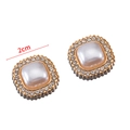 Vintage square stud earrings with central pearl and rhinestone halo in gold finish - Square 2cm
