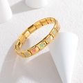Bracciale componibile in acciaio dorato con ciondoli a cuore in smalto colorato - Stile Cuore Multicolore (B1204-cai)