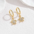 Exquises boucles d'oreilles tortue en acier inoxydable plaqué or 18 carats et cristaux - Style Tortue (OLBE1177-haigui)