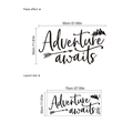 Adventure awaits Wandtattoo mit Bergen und Pfeil aus mattschwarzem Vinyl für das Zimmer - Abenteuer Thema (PB360) / 30x70cm