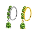 Détail de l'anneau de nez en C doré et argenté avec pendentifs goutte en zircon vert - Couleur Acier (Zirconia Vert Goutte)