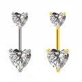Détails macro des piercings de nombril cœur en argent et or avec incrustation zircon - Argent / Blanc