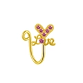 Detail einer goldenen Herz-Nasenmanschette mit rosa Strasssteinen und Love-Schriftzug - Pinkfarbener Herz-Love-Stil (FNN3111814)