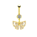 Dettaglio di un piercing all'ombelico dorato con pendente a farfalla in zirconi e fiocco - Stile Farfalla Pendente Traforato Oro (24030801-16)
