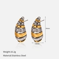 Detalle de pendientes de gota huecos con dimensiones de 39mm por 20mm y un peso de 16,2g - Estilo de Cono Espiral Bicolor Oro y Plata (YHTSE-2501816)