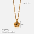 Collier fleur dorée en acier inoxydable avec pierre précieuse verte centrale - Fleur avec Centre Vert (YHTSN-2501400)