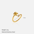 Détail de la bague ajustable en acier doré 18 carats avec lettre R et zircone - Lettre R (YHTSR-250722)