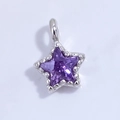 Dettaglio del ciondolo a stella in argento S925 con gemma viola e bordo perlato - Ciondolo Stella Zirconia Viola Platino