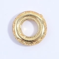 Macro di un anello distanziatore in argento S925 dorato con dettagliati motivi martellati vintage - Oro Grande Perlina Bagua Geometrica 7.5mm (SZ100) / Oro