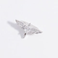 Vista macro detallada del dije de golondrina de plata S925 con diamantes y circonita - Abalorio Golondrina Doble Fila Plata Strass Blanco