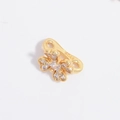 Detalle del amuleto de trébol de cuatro hojas en plata S925 con circonitas - Abalorio Flor de Cuatro Hojas Doble Fila Oro Strass Blanco