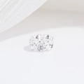 Vista macro detallada de cuentas espaciadoras de flores en plata S925 para joyería DIY - 6,9mm / Plateado