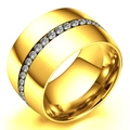 Anello largo 14mm in acciaio inossidabile dorato con finitura spazzolata e cristalli - US 7 / Oro