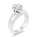Anillo clásico de cerámica y circonita de 8 mm con engaste de seis garras en banda pulida - US 6 / Blanco