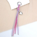 Porte-clés en cuir tressé rose et violet avec pendentif cœur et anneau argent - Breloque / Rose Foncé + Violet