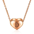 Roségouden hartvormige hanger met gegraveerde letter D op een gepolijst 3D-oppervlak - Roségoud D