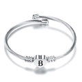 Bracciale rigido in filo d'acciaio intrecciato argento con cuore e lettera B incisa - Lettera B (Dado B)