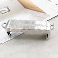 Polished silver metal phone clip detail featuring heart engraving and wave edges - D2181 Single Heart Clip