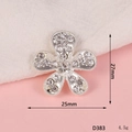 Detailansicht der 25mm Strass-Blütenknöpfe für DIY-Zubehör mit silberner Metallbasis - Fünfblättrige Blume-Silber (D383)