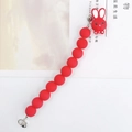Détail de chaîne à perles rouges en acrylique avec breloque lapin 3D et fermoir en métal - Style Tête de Lapin (K655)