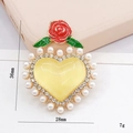 Pendentif cœur perlé vintage avec rose rouge et pierre œil de chat 36mm - Jaune