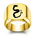Anello con sigillo quadrato in acciaio inossidabile dorato con drago nero laserato - US 5 / Oro