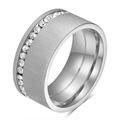 Anello largo 10mm in argento satinato con fila singola di cristalli scintillanti incastonati - US 6 / Colore acciaio