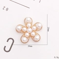 Accessorio perla a forma di fiore dorato per scarpe DIY, design floreale a 5 petali 29mm - Fiore Stella Marina con Perle (D1837) / Senza Fibbia della Scarpa