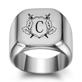 Chevalière homme en argent avec lettre C héraldique gravée et épées croisées - Taille 6 / Lettre C